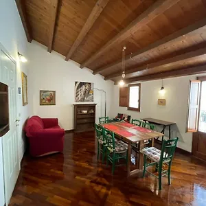 house-quattro-canti.sicilyhotelsitaly.net/