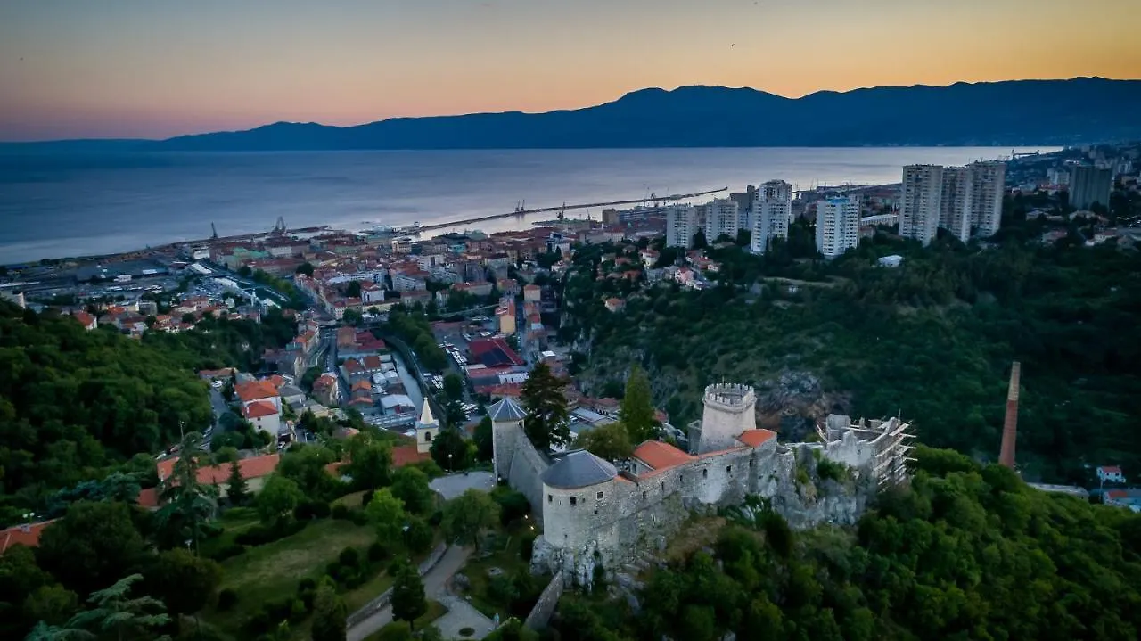 Apartments Skoljka Rijeka 0*,